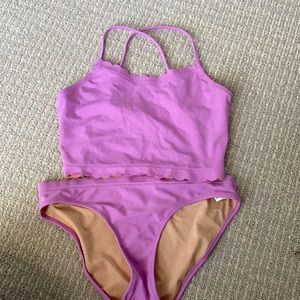 Adorable scallop bikini